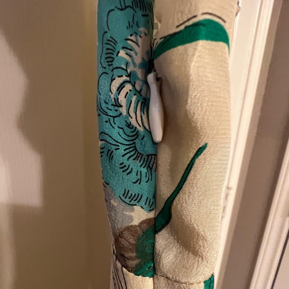 Anthropologie Mermaid tag silk dragonfly top, size 6. Hidden side zip. - Picture 9 of 11